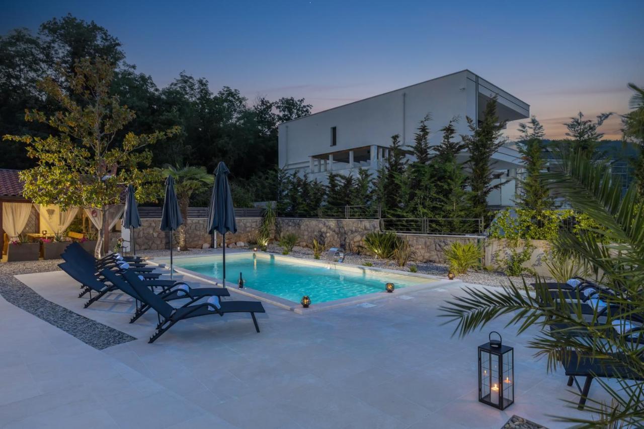 Villa Adriatic, Apartment Rebecca With Heated Swimming Pool, Sew View, Childrens Playground Ičići 外观 照片