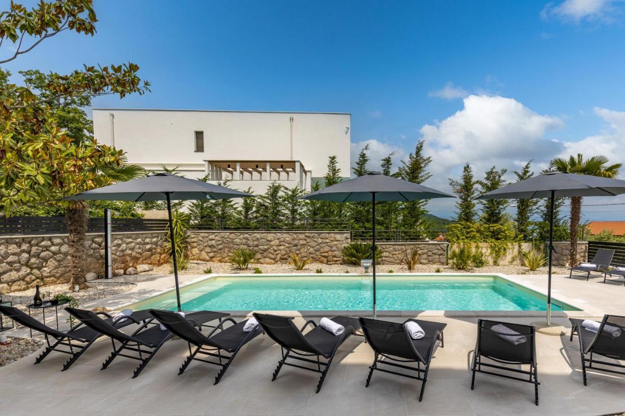 Villa Adriatic, Apartment Rebecca With Heated Swimming Pool, Sew View, Childrens Playground Ičići 外观 照片