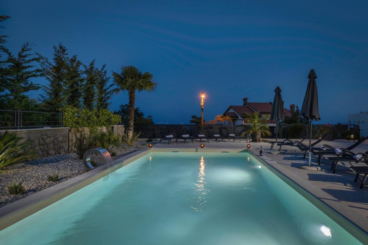 Villa Adriatic, Apartment Rebecca With Heated Swimming Pool, Sew View, Childrens Playground Ičići 外观 照片