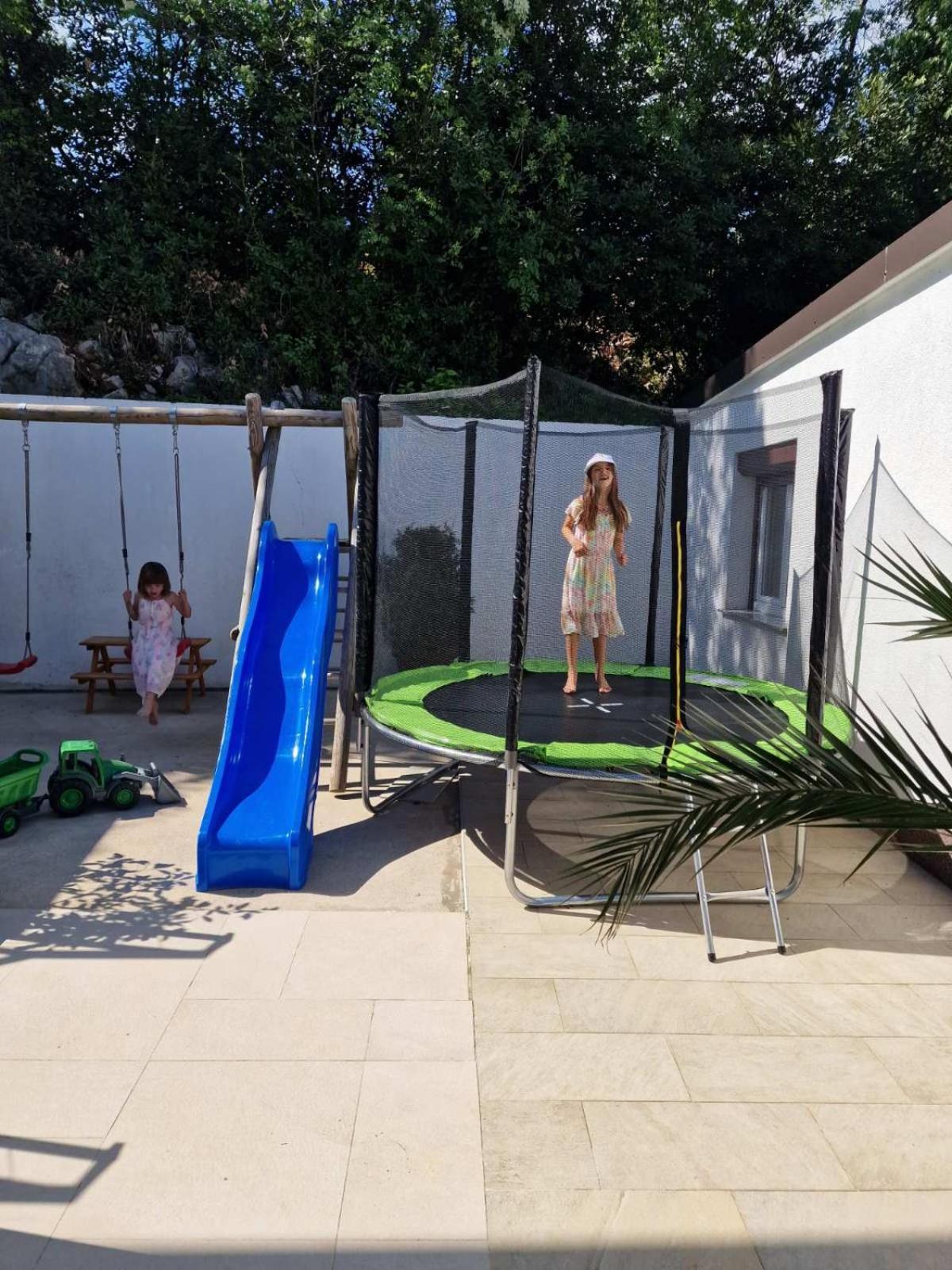 Villa Adriatic, Apartment Rebecca With Heated Swimming Pool, Sew View, Childrens Playground Ičići 外观 照片